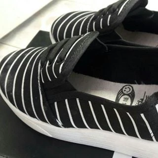 Shoe Stores logo